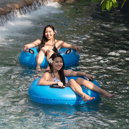 กวม พลาซา รีสอร์ต แอนด์ สปา Hotel ทูมอน ภายนอก รูปภาพ