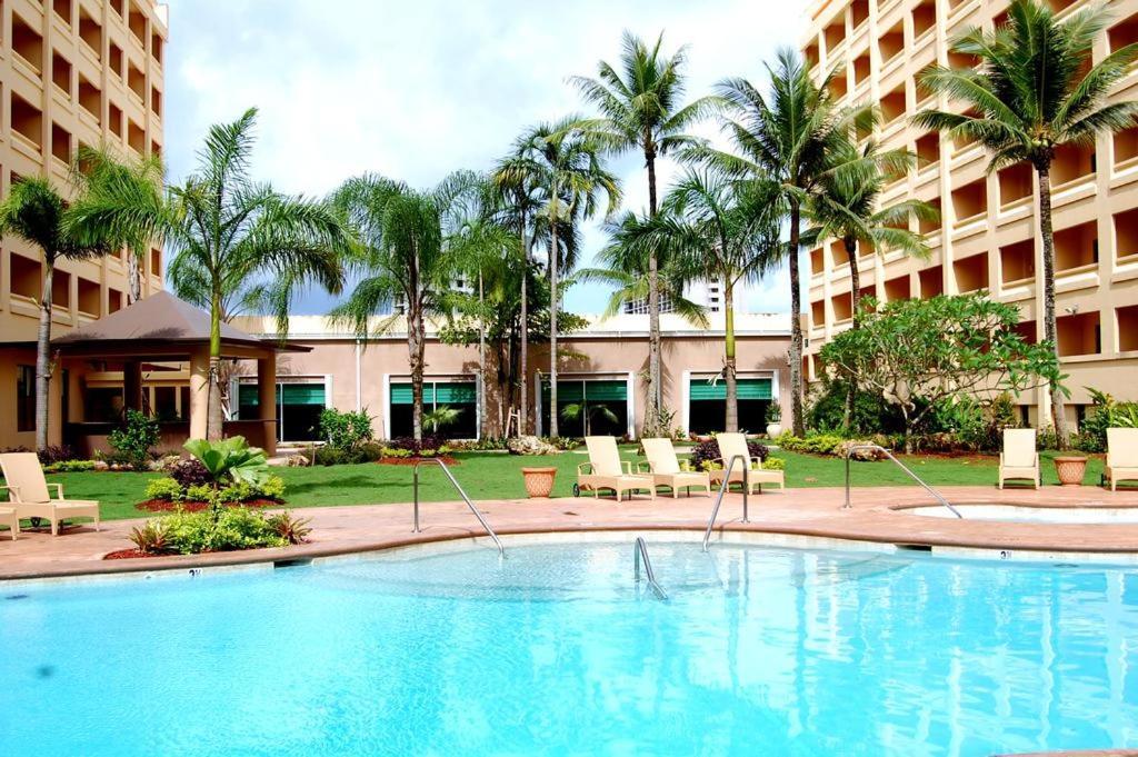 กวม พลาซา รีสอร์ต แอนด์ สปา Hotel ทูมอน ภายนอก รูปภาพ